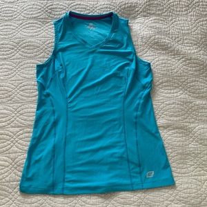 Road Runner Sports sleeveless tehwick top. Size M